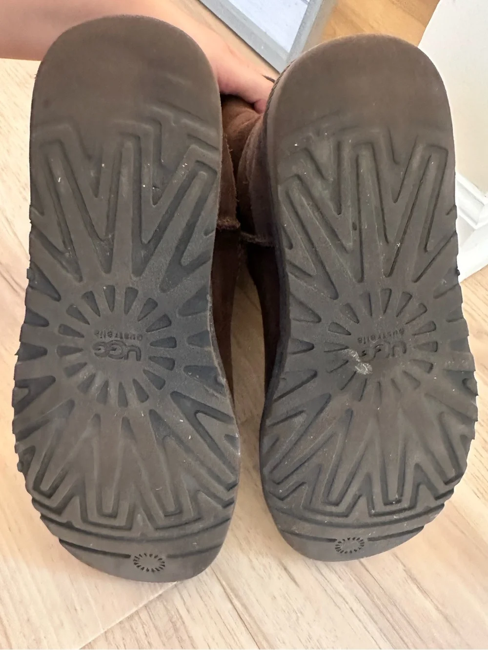 UGG Australia Brown Classic Short Suede Sheepskin Boots – Preowned